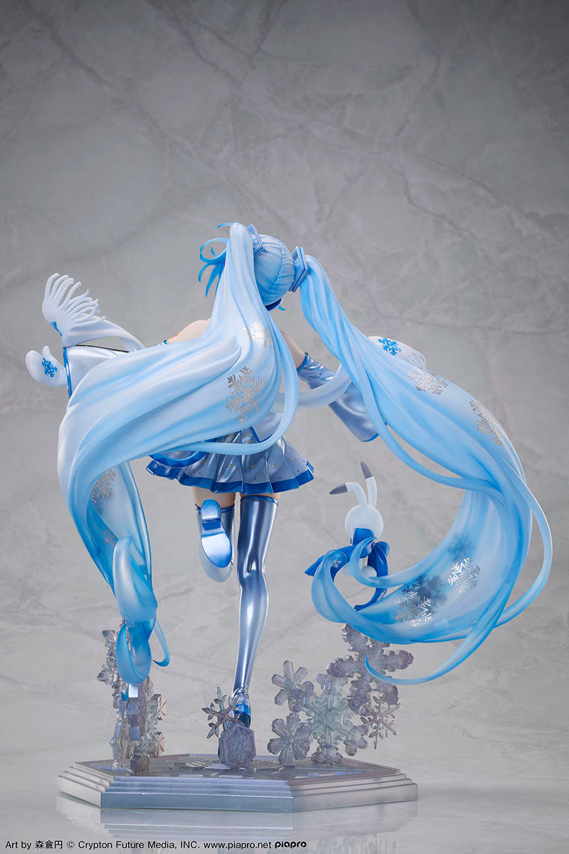 Design COCO Character Vocal Series 01: Hatsune Miku Series Snow Miku Sky Town 10th Anniversary Ver. 1/7 Scale Figure (Pre-Order)