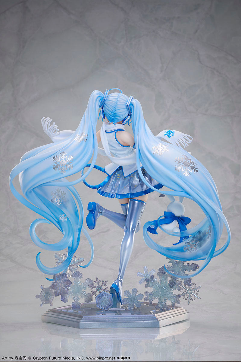 Design COCO Character Vocal Series 01: Hatsune Miku Series Snow Miku Sky Town 10th Anniversary Ver. 1/7 Scale Figure (Pre-Order)