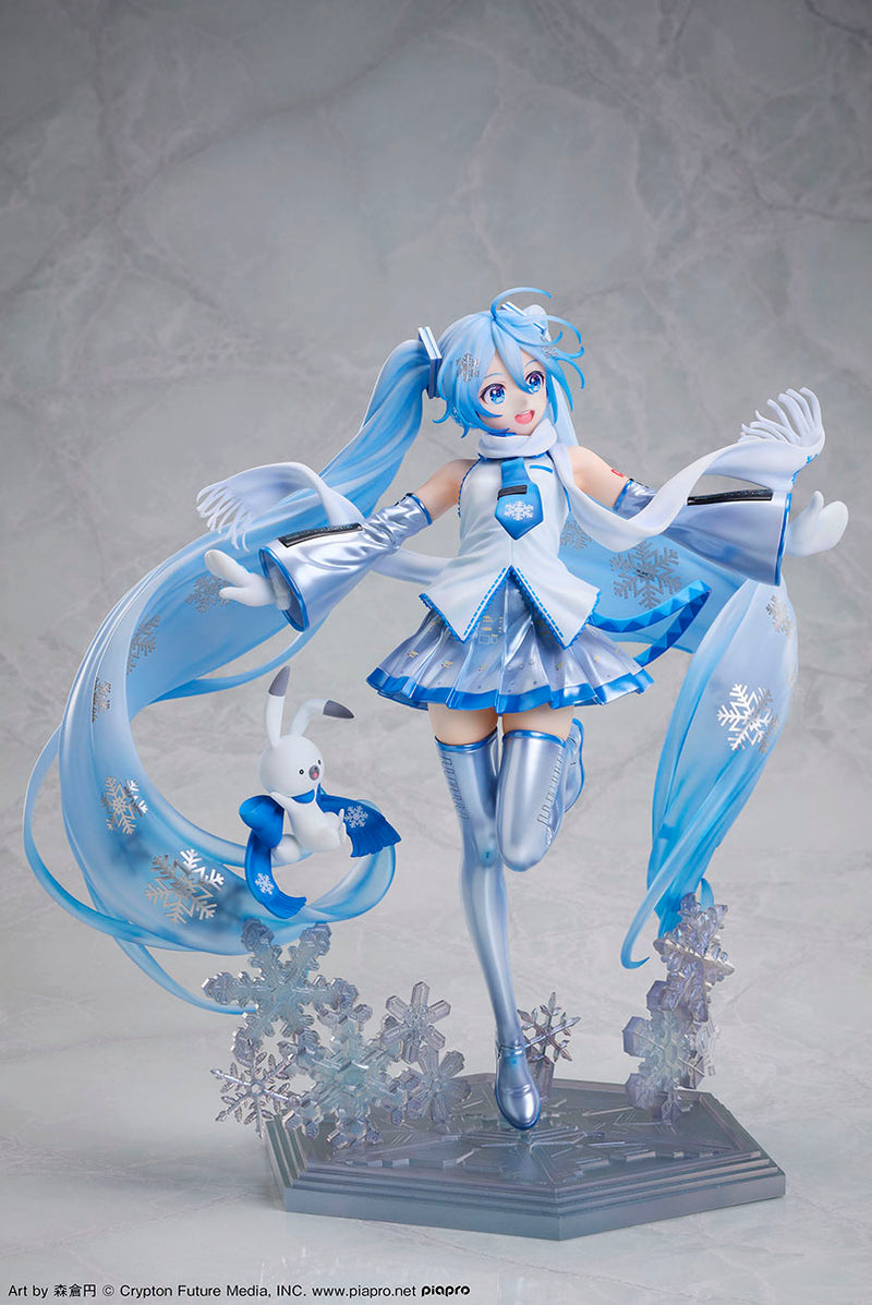 Design COCO Character Vocal Series 01: Hatsune Miku Series Snow Miku Sky Town 10th Anniversary Ver. 1/7 Scale Figure (Pre-Order)